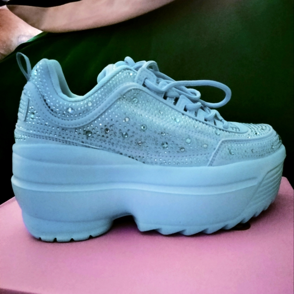 Yru platform shoes